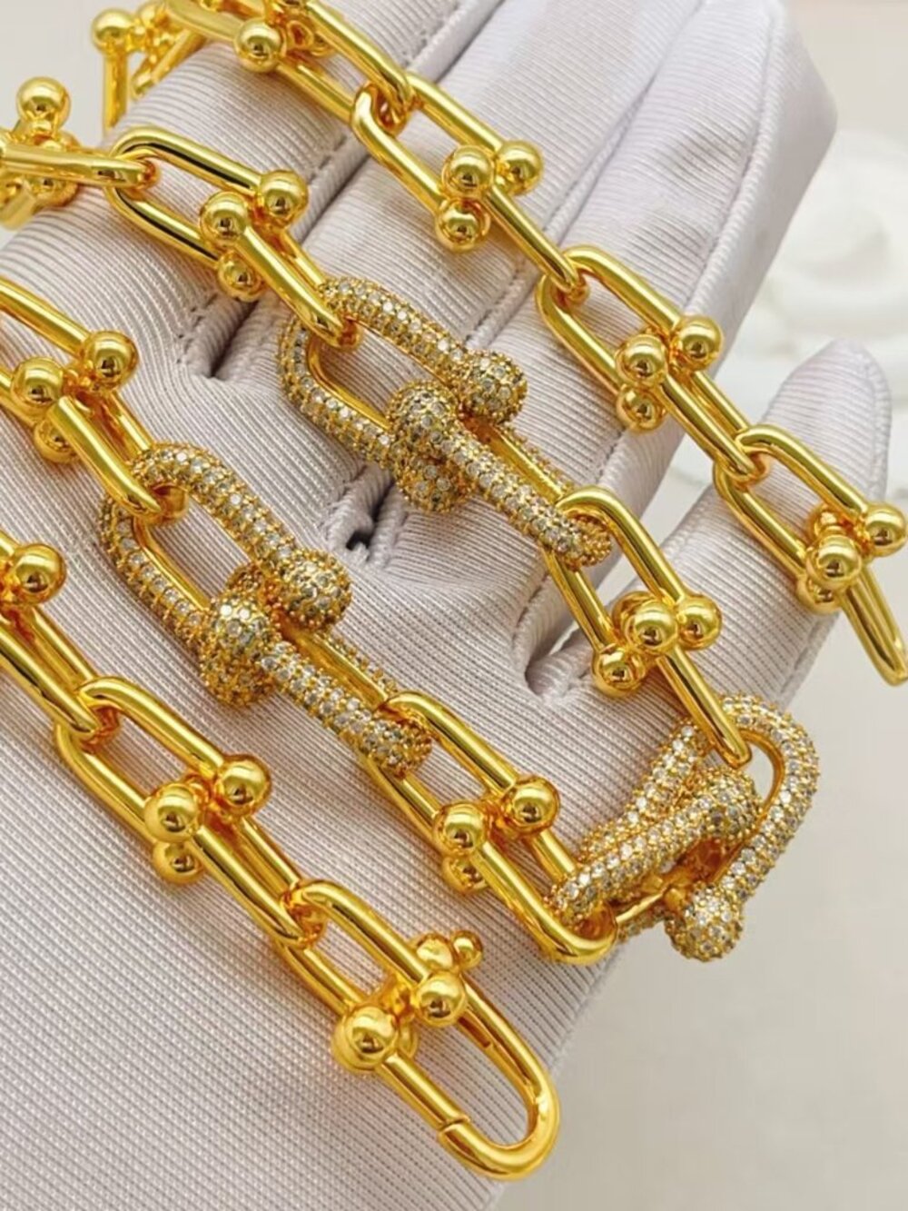 Tiffany & Co. Gold-Detailed Diamond Gradual-Shaped Hoop Necklace - Picture 4 of 5